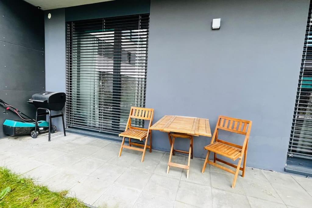Apartment Holesovice, Garden, Garage Prague Exterior photo